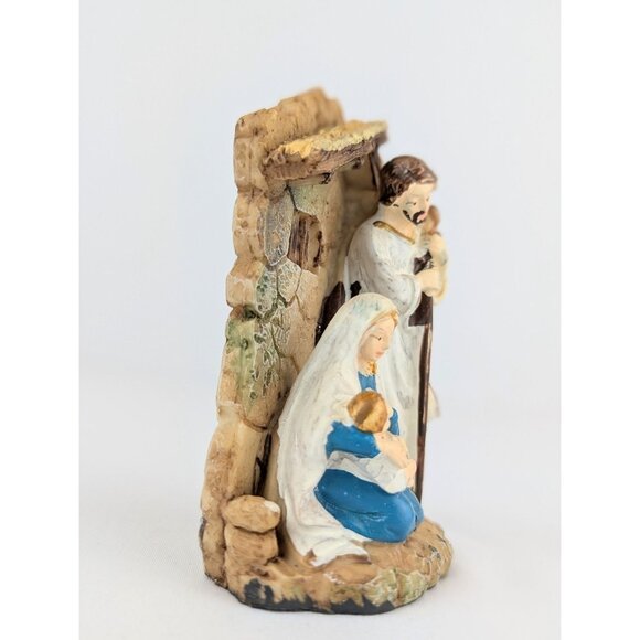 Vintage Nativity Set Y2K Kitschy Resin Crèche Minimalist Religious Holiday Decor - Picture 7 of 9